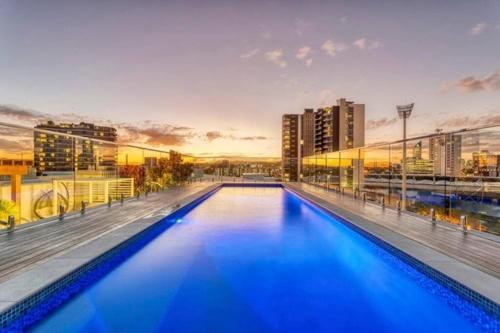 Inner City 1 Bedroom Apartment With Rooftop Pool And Parking - Serain Residences Brisbane Exterior foto